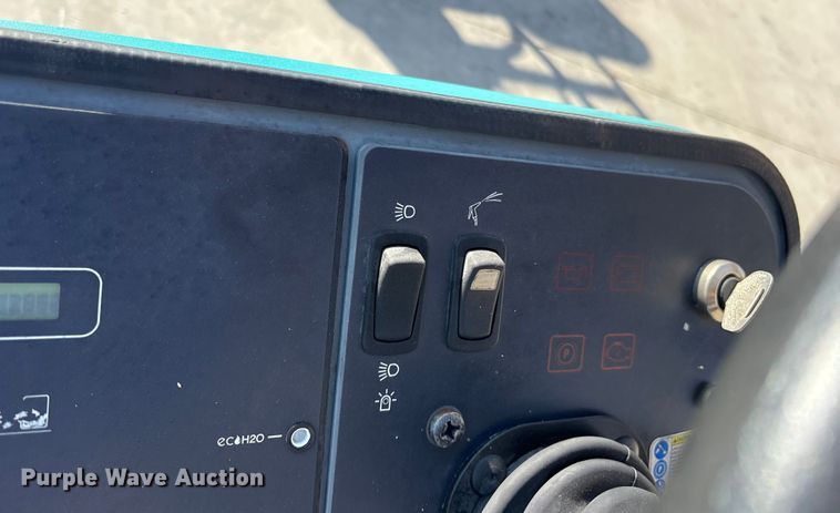 image for item ET7307 Tennant M20 Sweeper-scrubber.