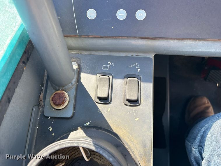 image for item ET7307 Tennant M20 Sweeper-scrubber.