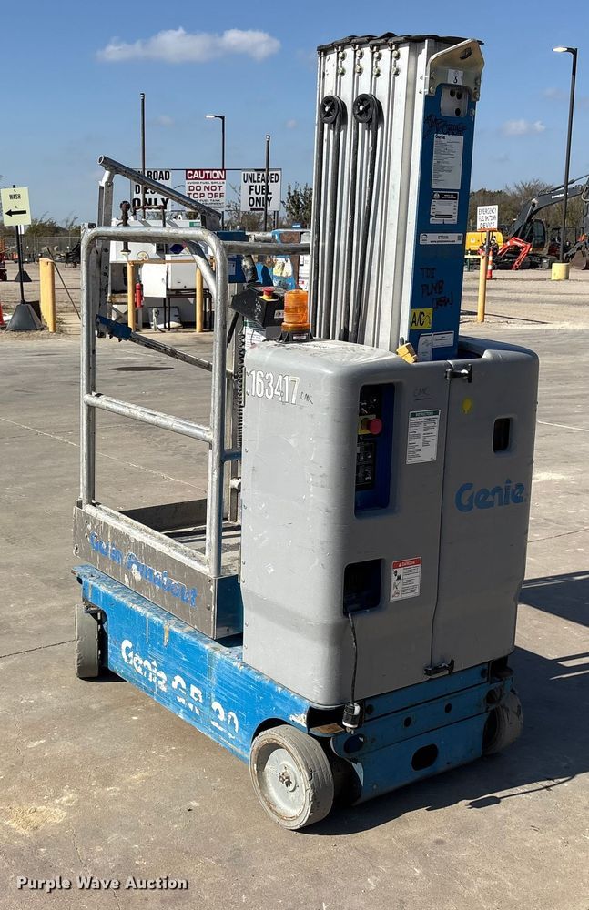 image for item ET7308 2017 Genie GR-20 vertical lift