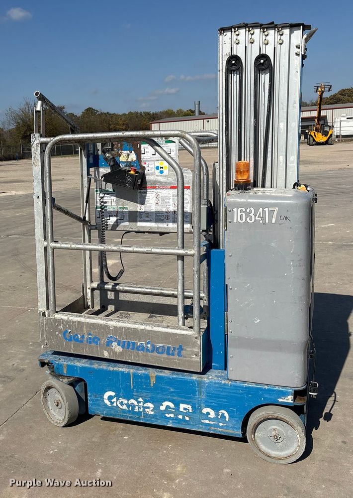 image for item ET7308 2017 Genie GR-20 vertical lift
