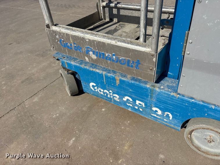 image for item ET7308 2017 Genie GR-20 vertical lift