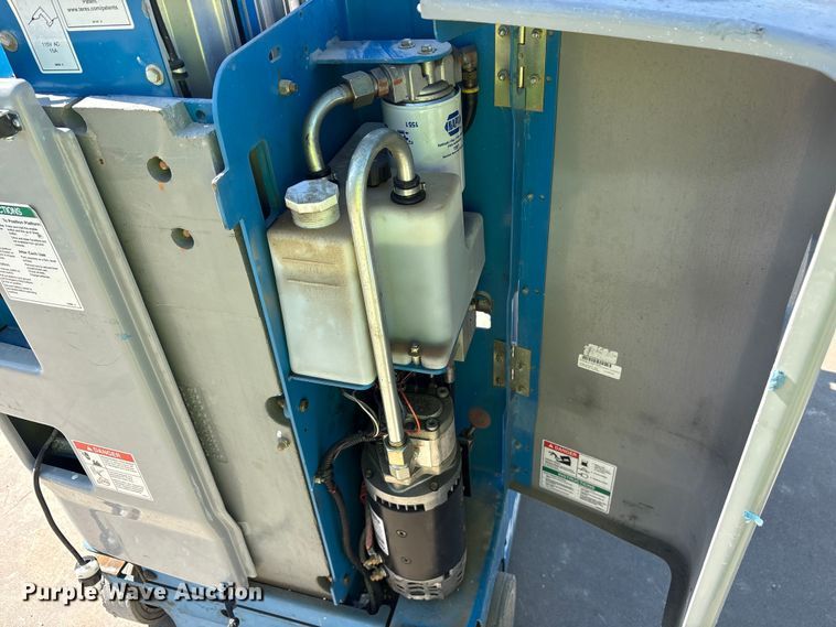 image for item ET7308 2017 Genie GR-20 vertical lift