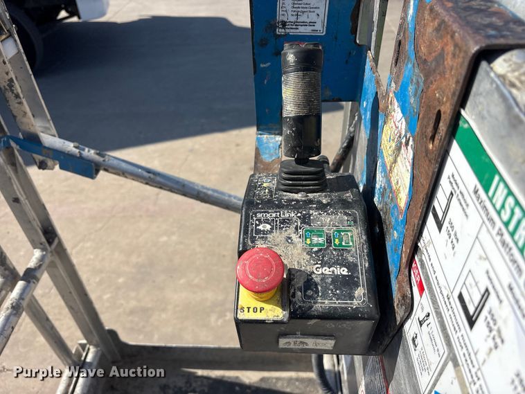 image for item ET7308 2017 Genie GR-20 vertical lift