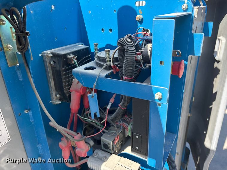 image for item ET7308 2017 Genie GR-20 vertical lift