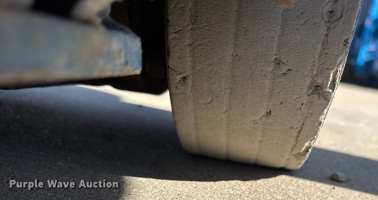 image for item ET7308 2017 Genie GR-20 vertical lift