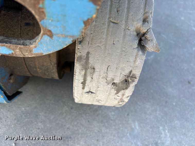 image for item ET7308 2017 Genie GR-20 vertical lift