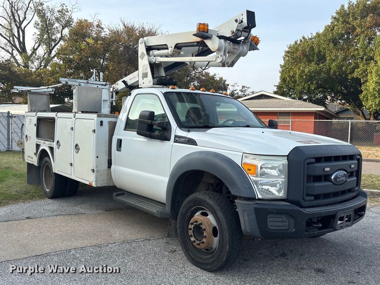 CAMIóN CON CANASTILLA 2016 FORD VERSALIFT