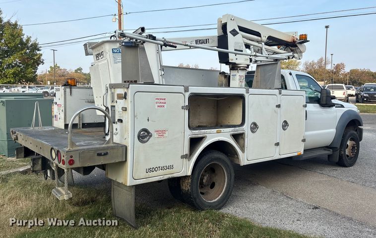 CAMIóN CON CANASTILLA 2016 FORD VERSALIFT
