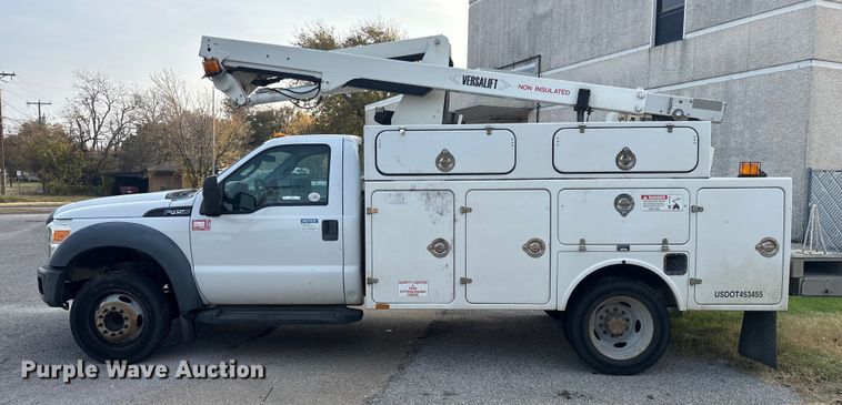 image for item ET7318 2016 Ford F450 Super Duty bucket truck