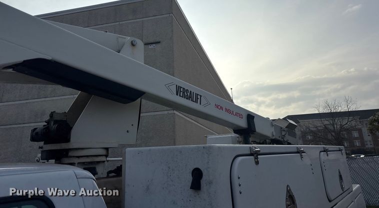 image for item ET7318 2016 Ford F450 Super Duty bucket truck