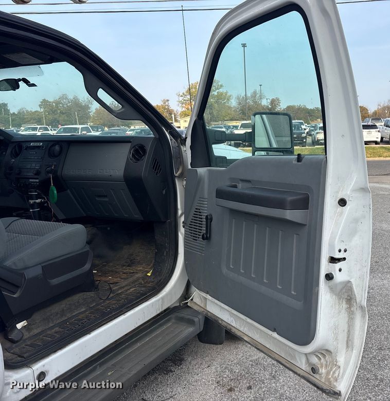 image for item ET7318 2016 Ford F450 Super Duty bucket truck