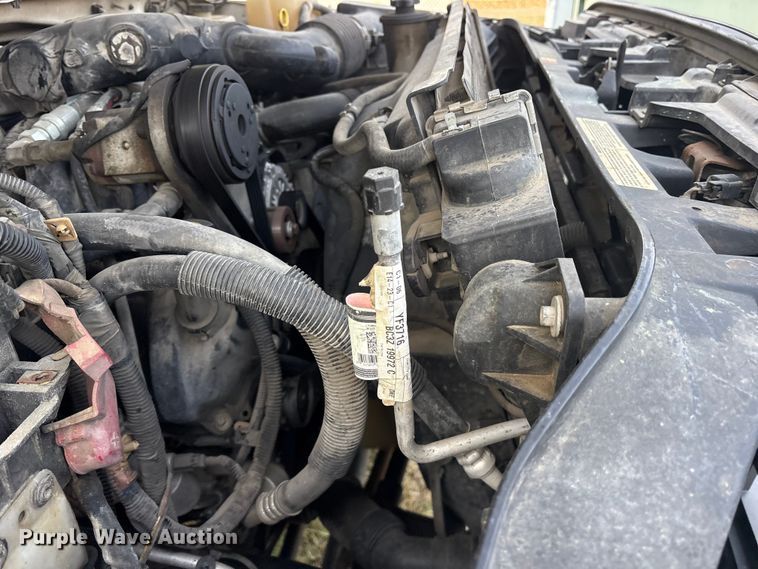 image for item ET7318 2016 Ford F450 Super Duty bucket truck