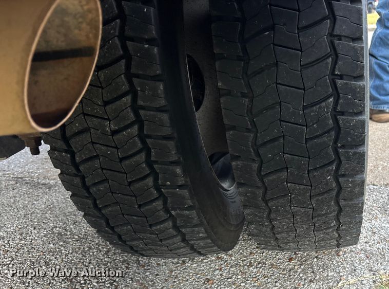 image for item ET7318 2016 Ford F450 Super Duty bucket truck