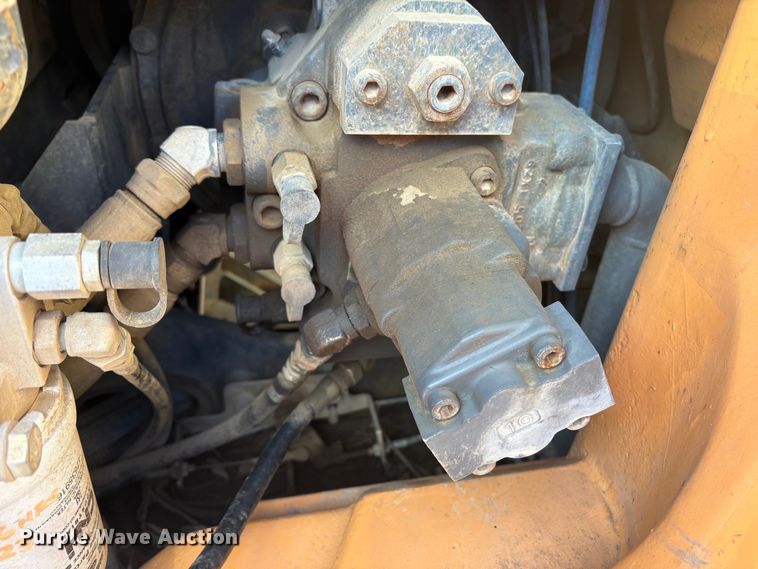 image for item ET8618 2012 Case CX75SR excavator