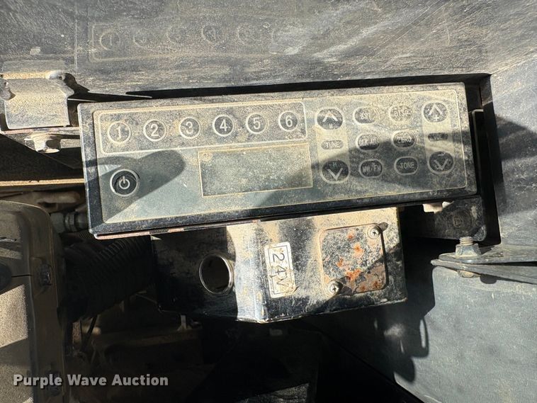 image for item ET8618 2012 Case CX75SR excavator