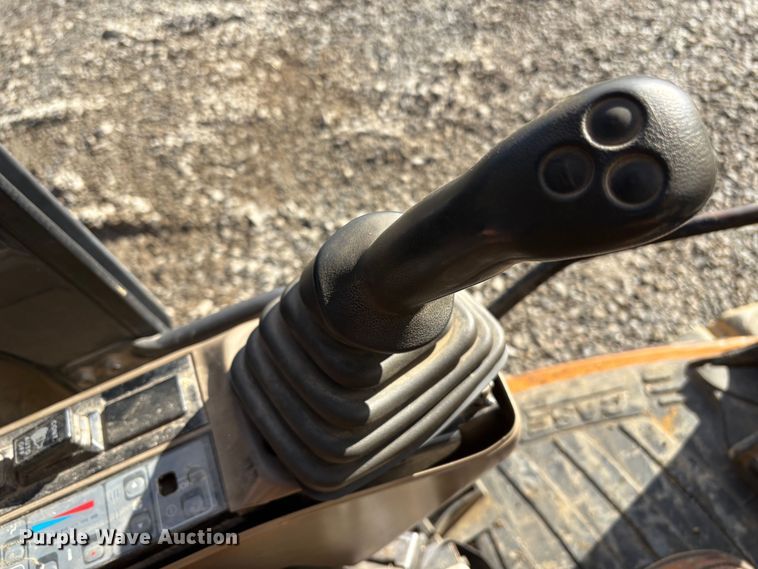 image for item ET8618 2012 Case CX75SR excavator