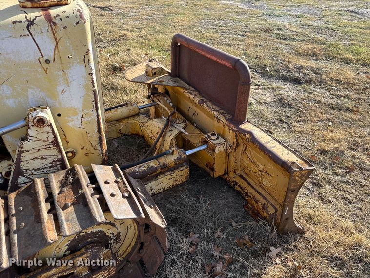 image for item EU5391 John Deere 350-B dozer