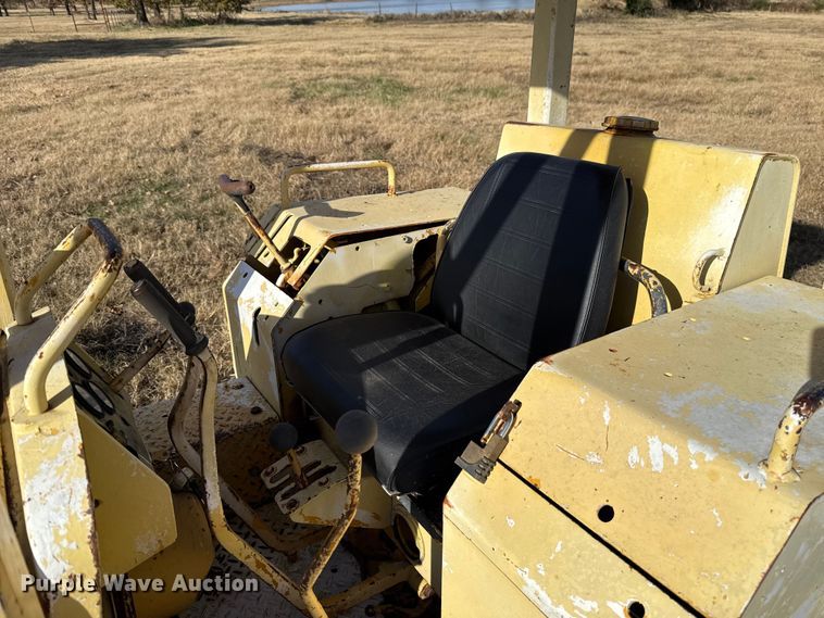 image for item EU5391 John Deere 350-B dozer