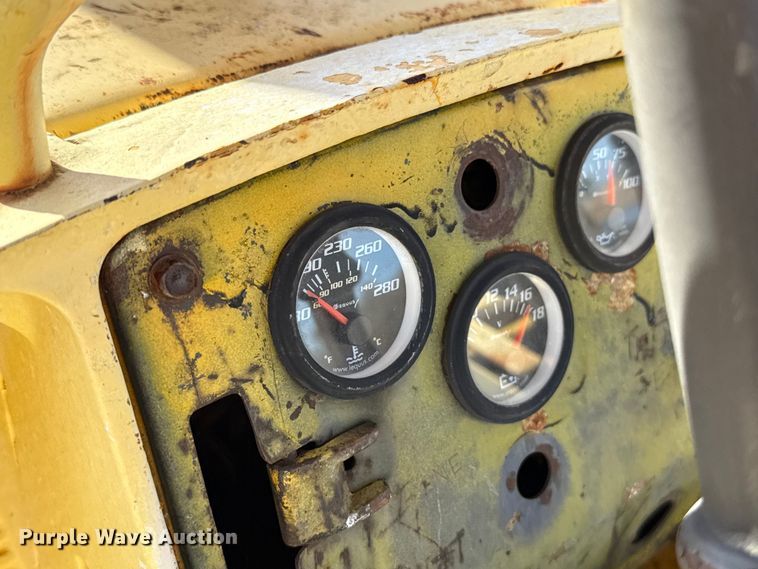 image for item EU5391 John Deere 350-B dozer