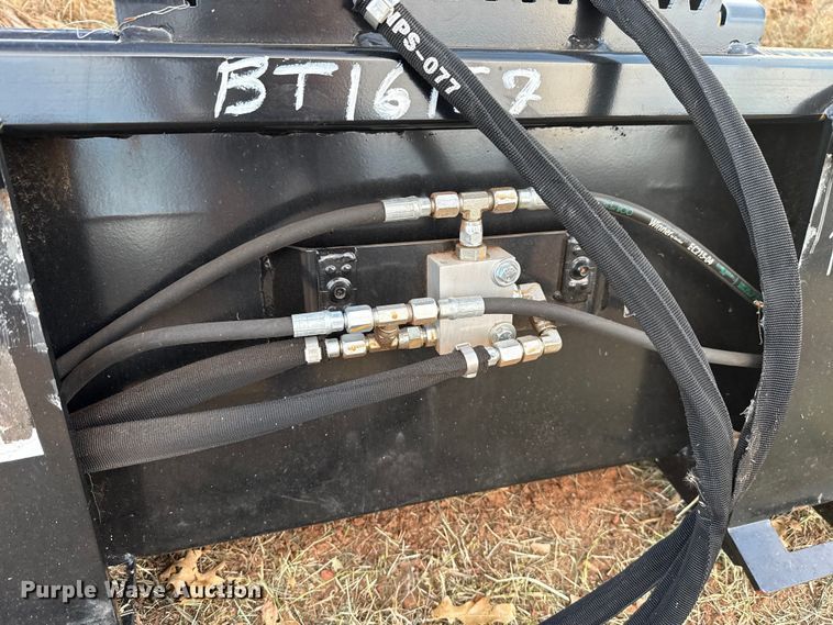 image for item EU5396 Virnig E024144 skid steer bucket