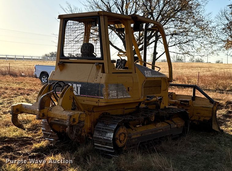 image for item EU5397 2006 Caterpillar D4G XL dozer