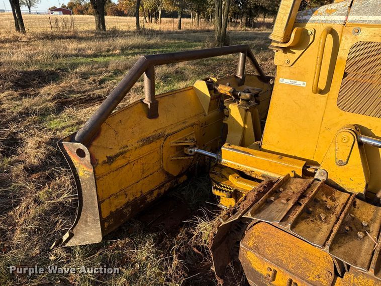 image for item EU5397 2006 Caterpillar D4G XL dozer