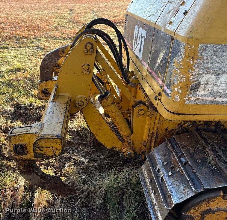 image for item EU5397 2006 Caterpillar D4G XL dozer