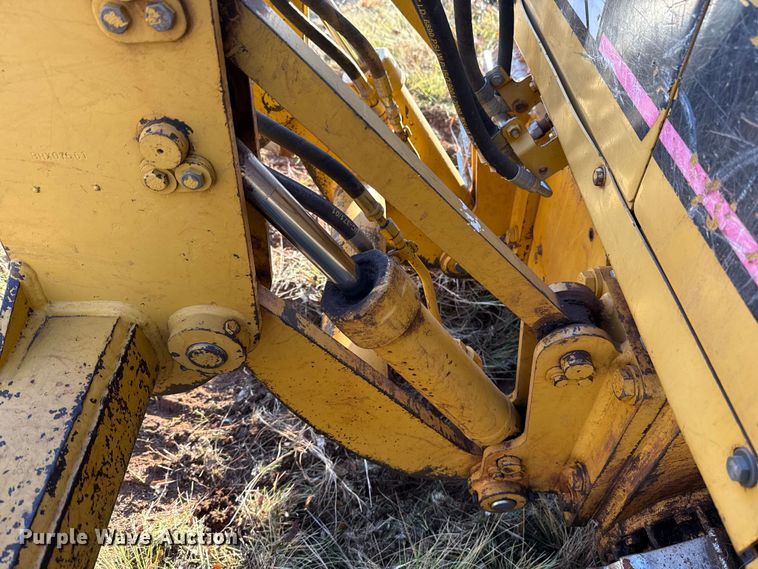 image for item EU5397 2006 Caterpillar D4G XL dozer