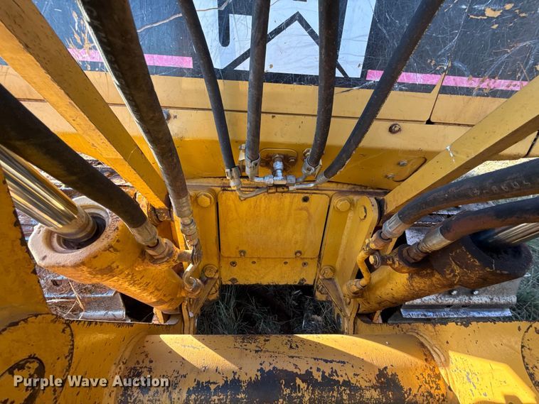 image for item EU5397 2006 Caterpillar D4G XL dozer