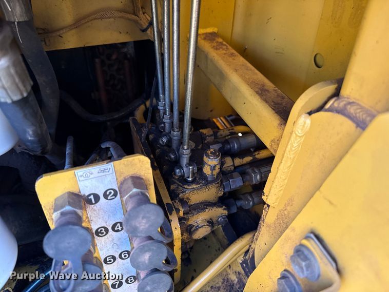 image for item EU5397 2006 Caterpillar D4G XL dozer