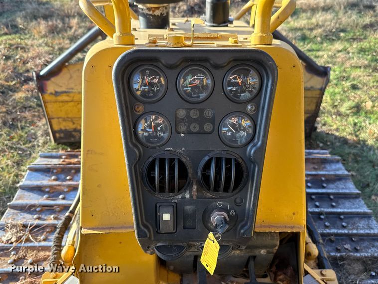 image for item EU5397 2006 Caterpillar D4G XL dozer