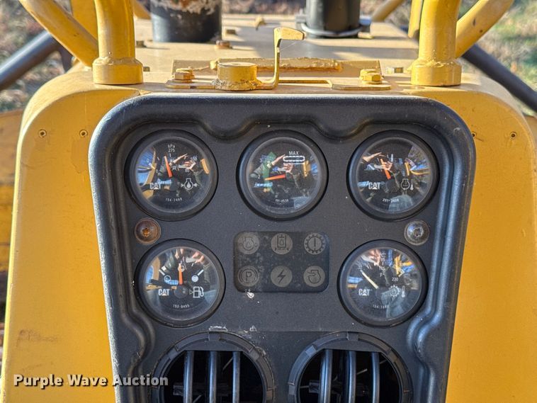 image for item EU5397 2006 Caterpillar D4G XL dozer