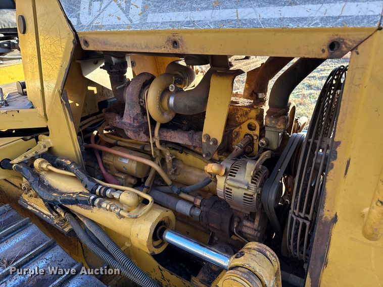 image for item EU5397 2006 Caterpillar D4G XL dozer