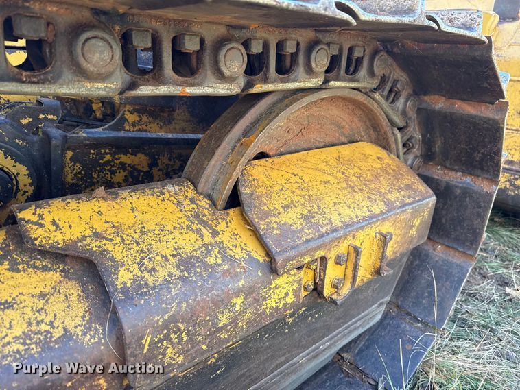 image for item EU5397 2006 Caterpillar D4G XL dozer