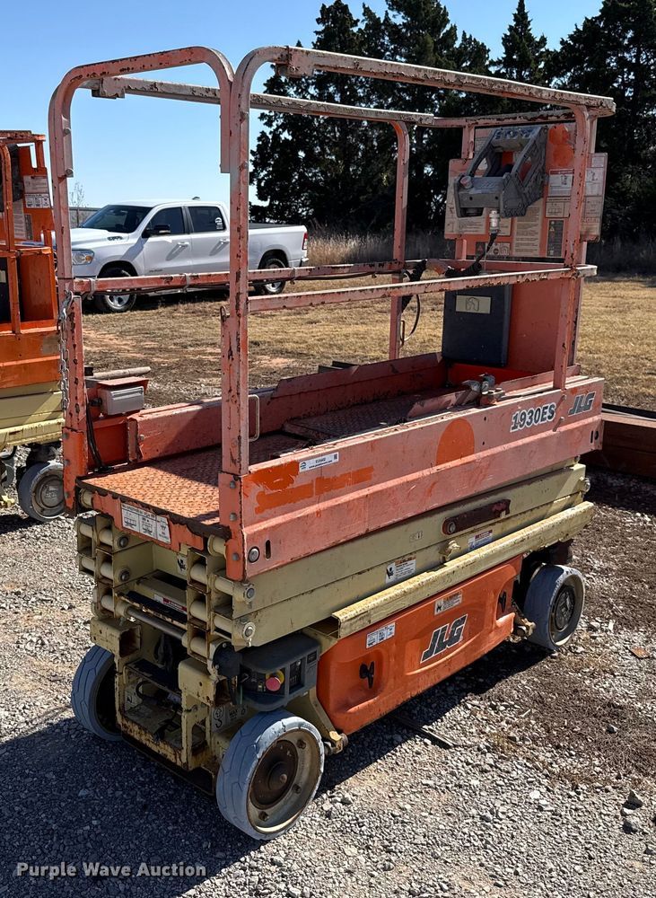 image for item EU5402 2017 JLG 1930ES scissor lift