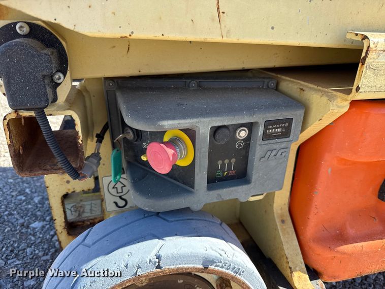 image for item EU5402 2017 JLG 1930ES scissor lift