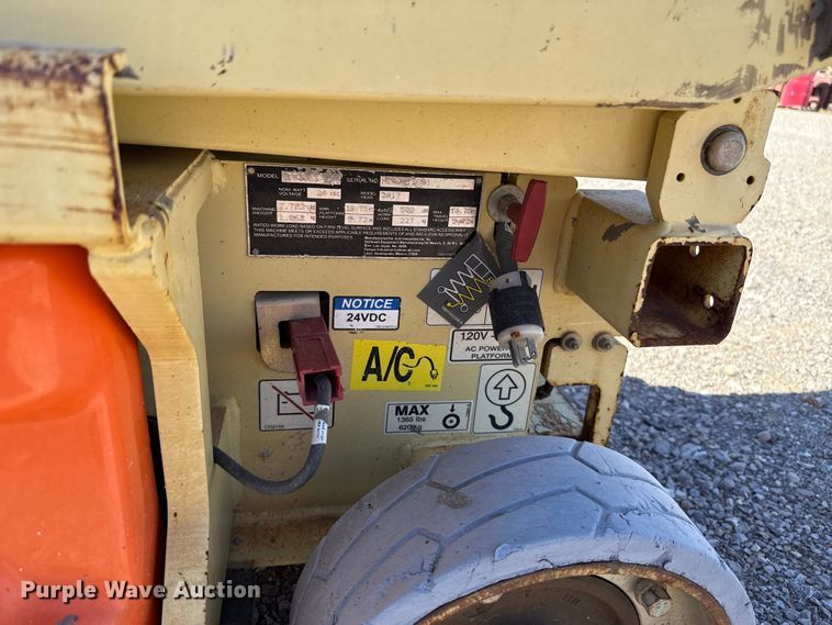 image for item EU5402 2017 JLG 1930ES scissor lift