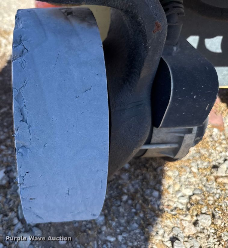 image for item EU5402 2017 JLG 1930ES scissor lift