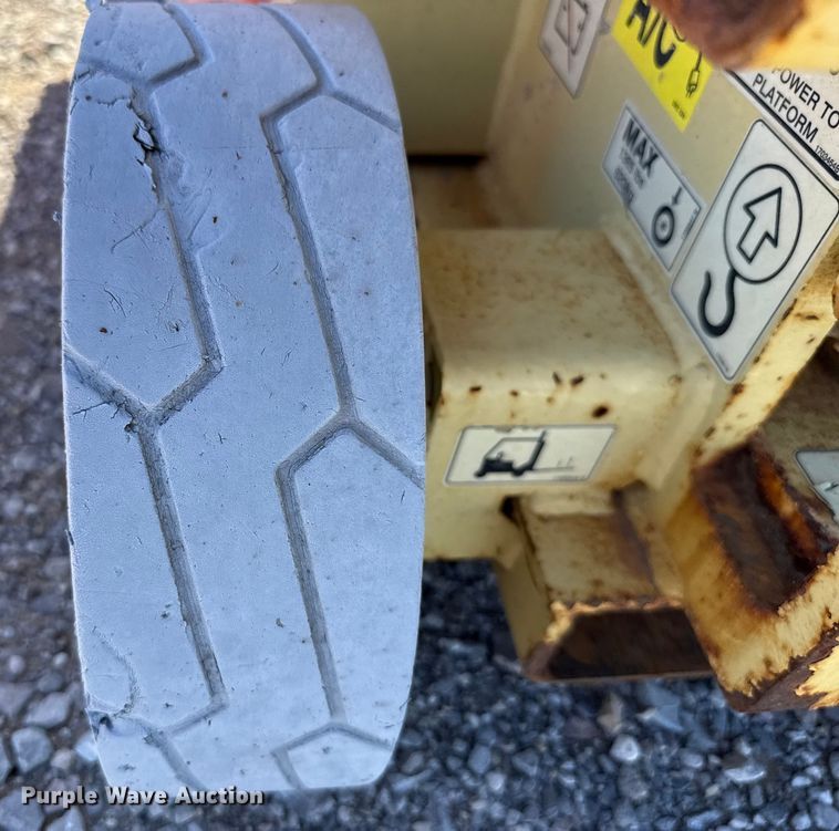 image for item EU5402 2017 JLG 1930ES scissor lift