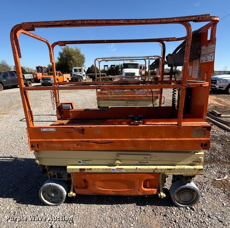 image for item EU5403 2017 JLG 1930ES scissor lift