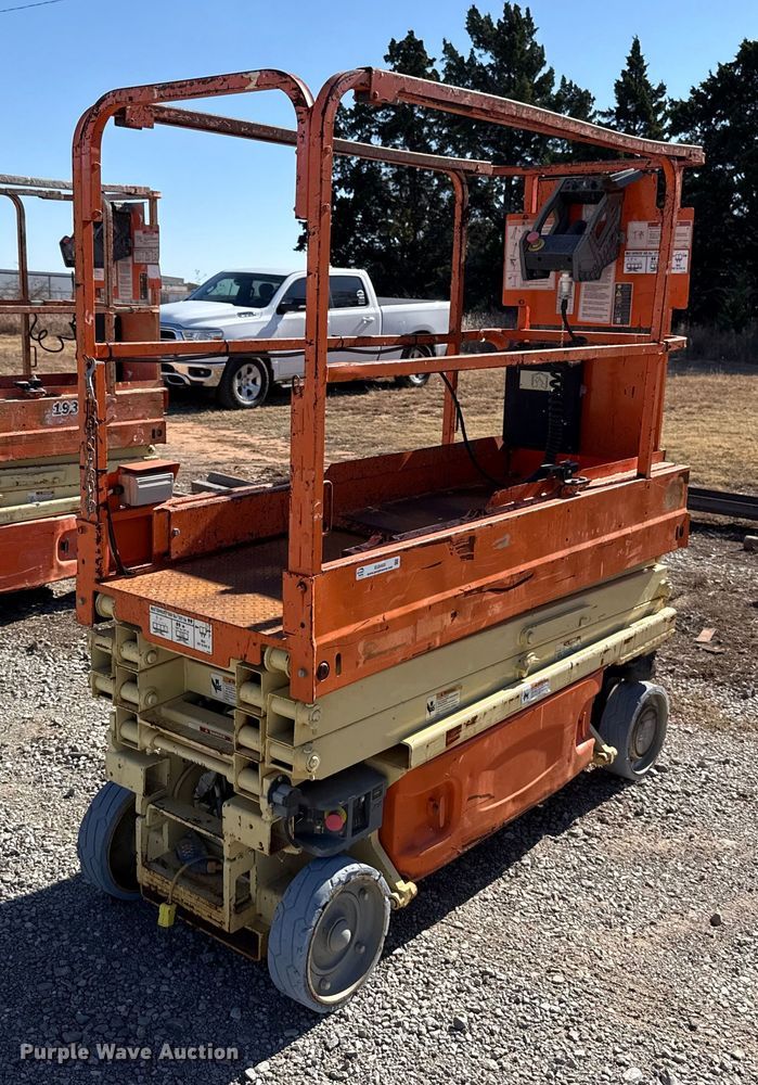 image for item EU5403 2017 JLG 1930ES scissor lift