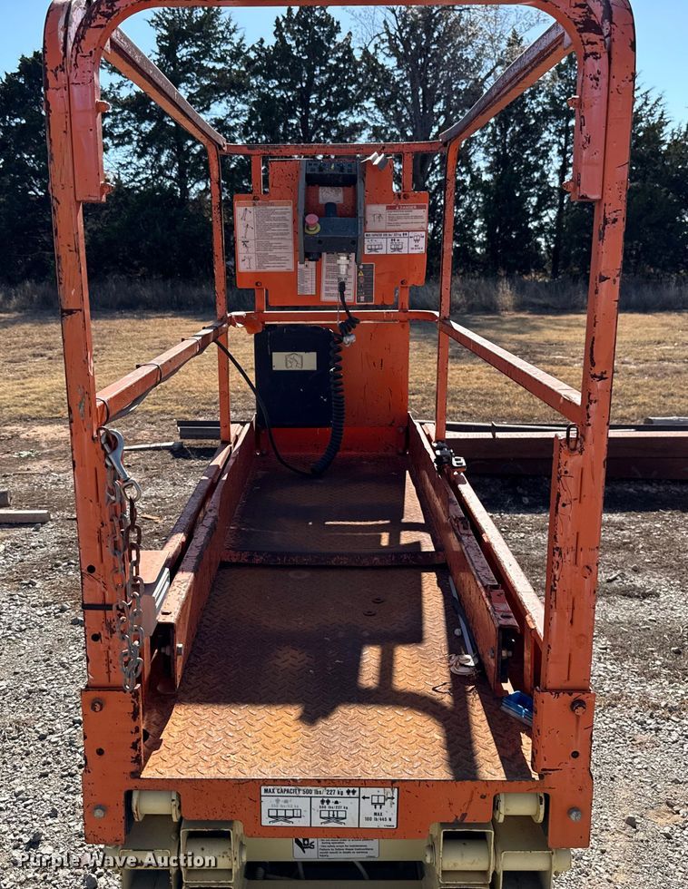 image for item EU5403 2017 JLG 1930ES scissor lift