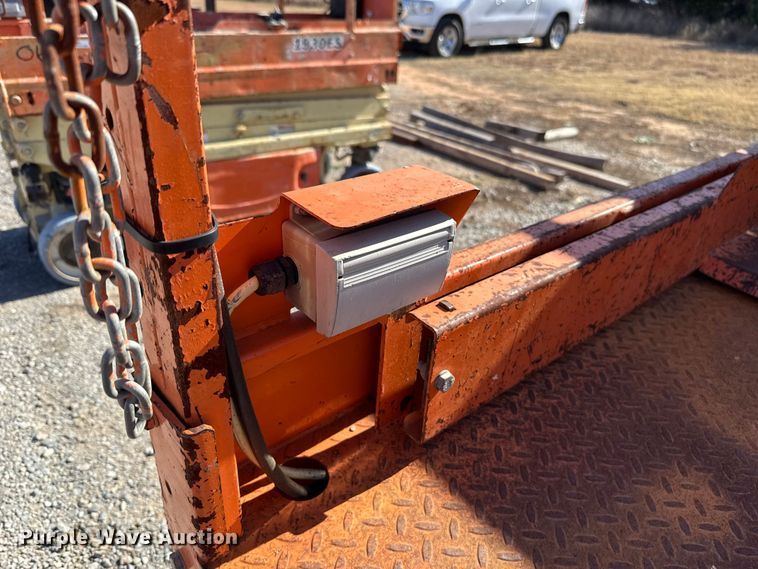 image for item EU5403 2017 JLG 1930ES scissor lift