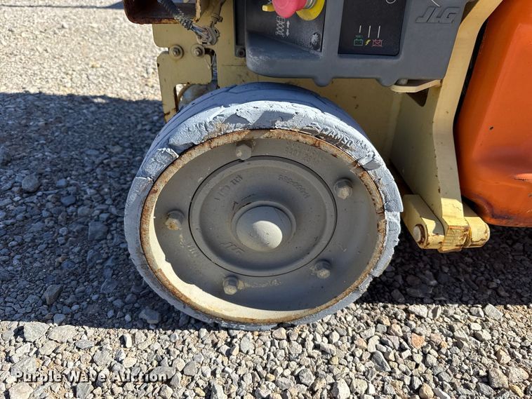 image for item EU5403 2017 JLG 1930ES scissor lift