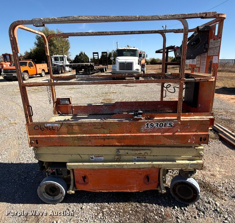 image for item EU5404 2017 JLG 1930ES scissor lift
