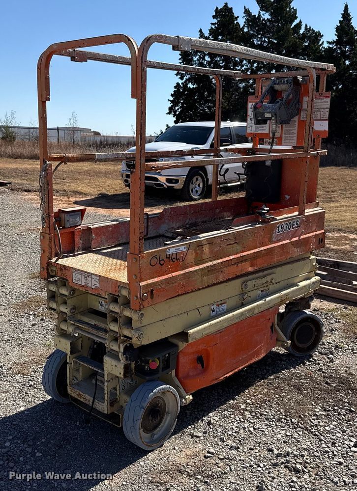 image for item EU5404 2017 JLG 1930ES scissor lift