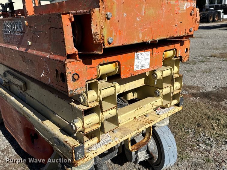 image for item EU5404 2017 JLG 1930ES scissor lift