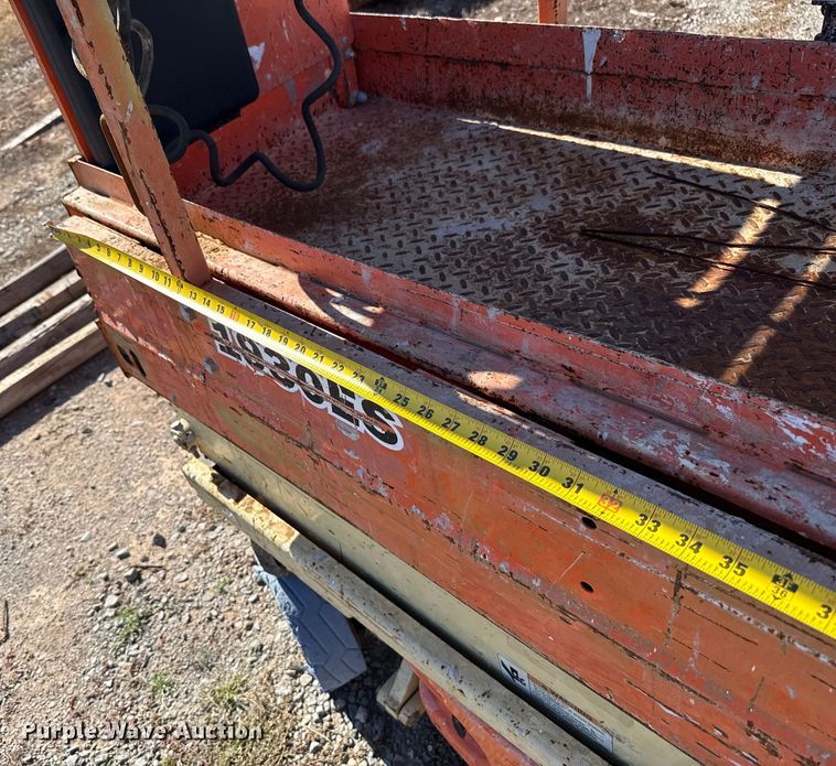 image for item EU5404 2017 JLG 1930ES scissor lift