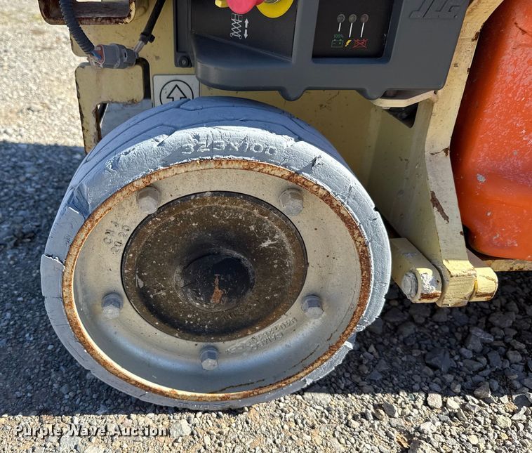 image for item EU5404 2017 JLG 1930ES scissor lift