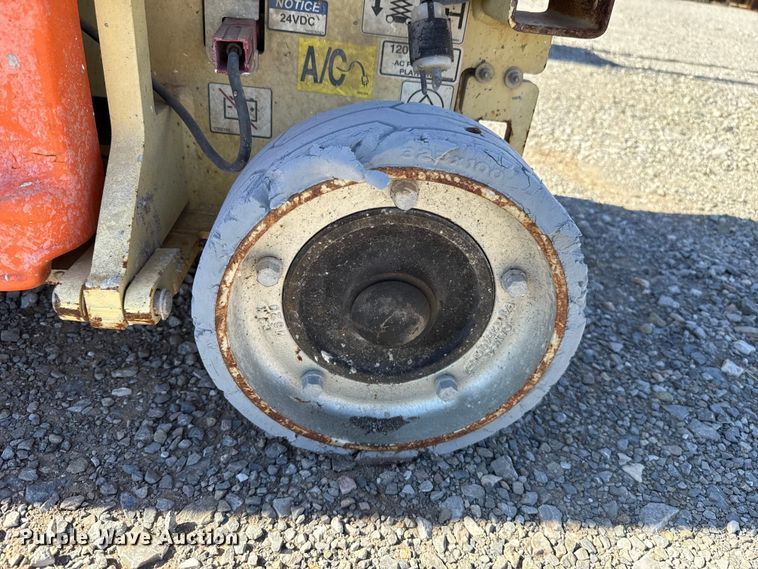 image for item EU5404 2017 JLG 1930ES scissor lift